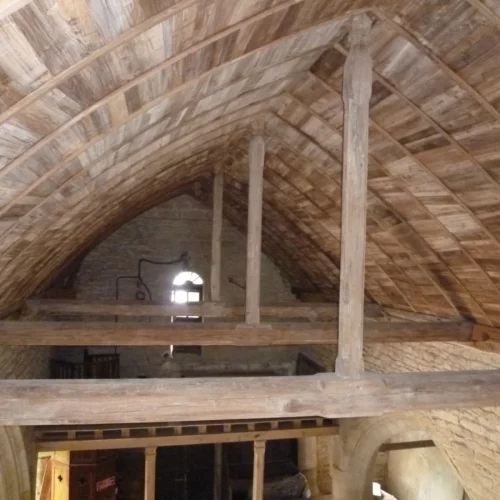 restauration vieille charpente bois